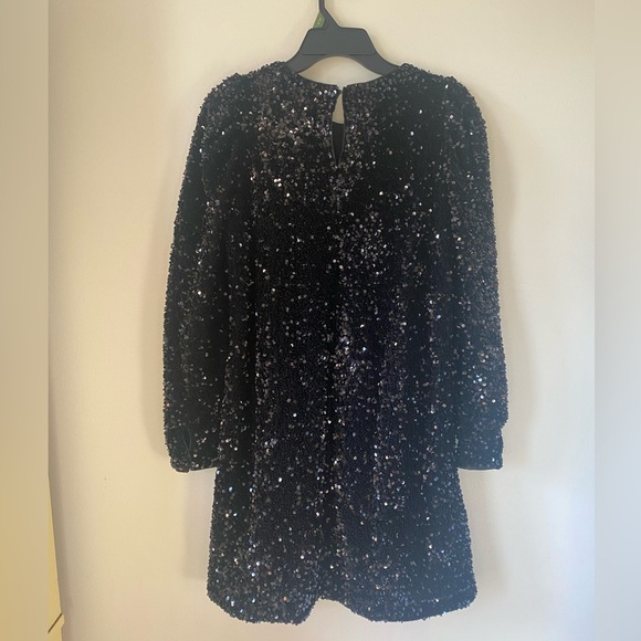 H&M Puff-Sleeved Black Sequin Dress - Picture 10 of 11